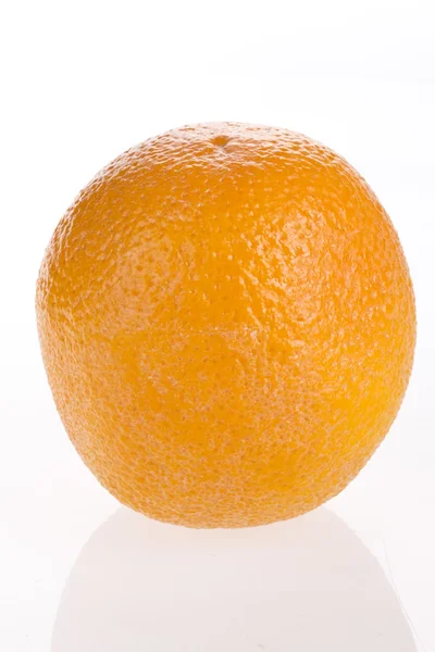 Oranje, op een witte achtergrond — Stockfoto