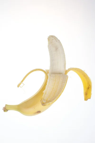 Plátano sobre fondo blanco — Foto de Stock