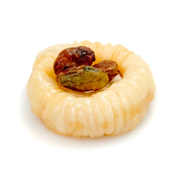 Orientalische Süßigkeiten auf weißem Hintergrund — Stockfoto