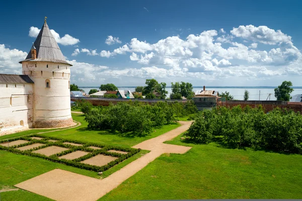 View of Nero Lake from the Kremlin of ancient town of Rostov — Stock Photo, Image