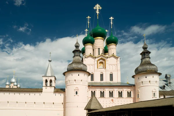 Kremlin de la antigua ciudad de Rostov el Grande, Rusia — Foto de Stock