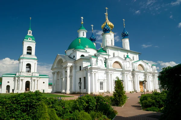 Spaso-Yakovlevsky Monastery in ancient town of Rostov the Great — Stock Photo, Image