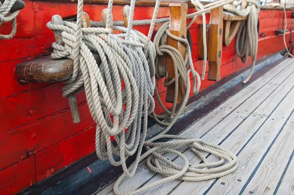 Eski bir yelkenli gemisinin donanımı — Stok fotoğraf