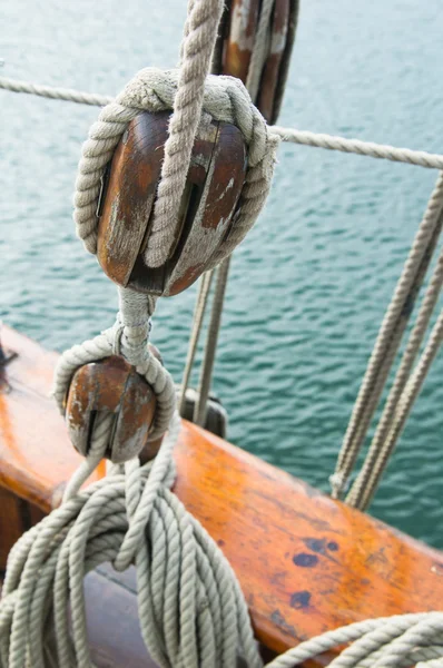 Riggning av ett gammalt segelfartyg — Stockfoto