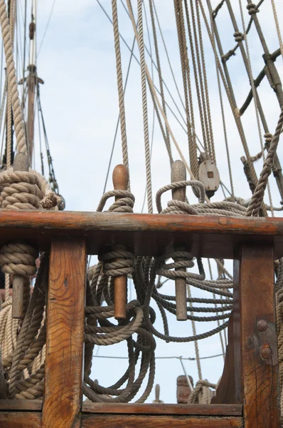 Rigg eines alten Segelschiffs — Stockfoto