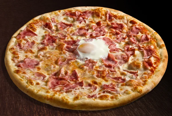 Pizza o sole mio with baked egg and ham - isolated — Stock Photo, Image