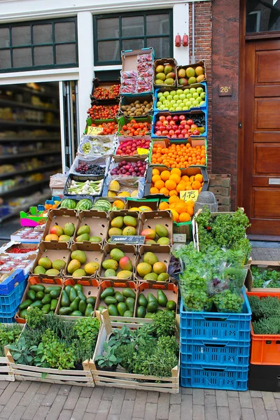 Овощной магазин в Горинхеме. Нидерланды — стоковое фото