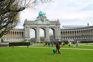 Brüksel Spring Park'ta cinquantennaire