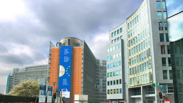 브뤼셀의 유럽 의회입니다. 벨기에 — 스톡 사진