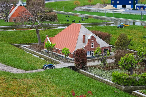 Madurodam - miniatyr stad nära Haag i Nederländerna. — Stockfoto