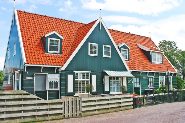 Het huis op het eiland marken. Nederland — Stockfoto