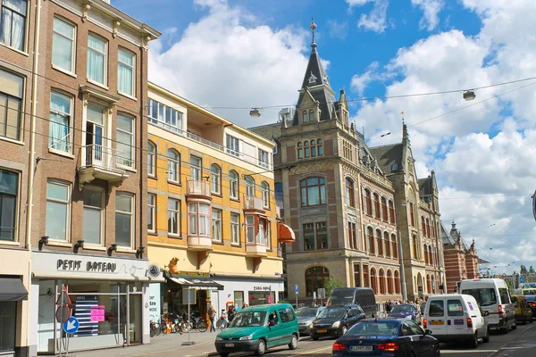 Op de straten van amsterdam. Nederland — Stockfoto