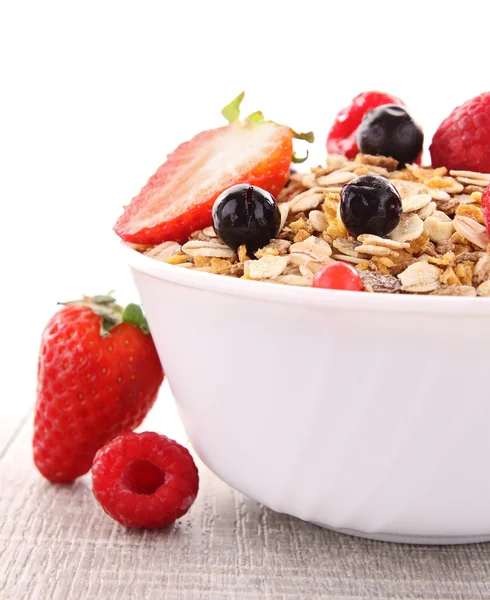Oat flakes and berries — Stock Photo, Image