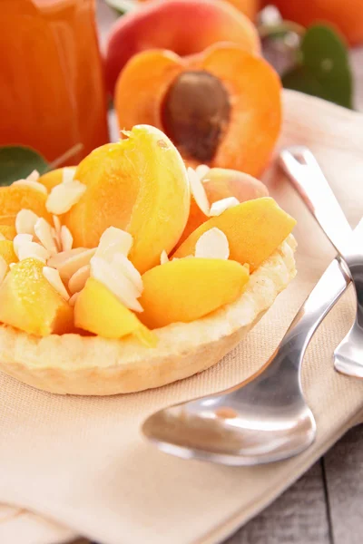 Gourmet apricot jam and apricto tart — Stock Photo, Image