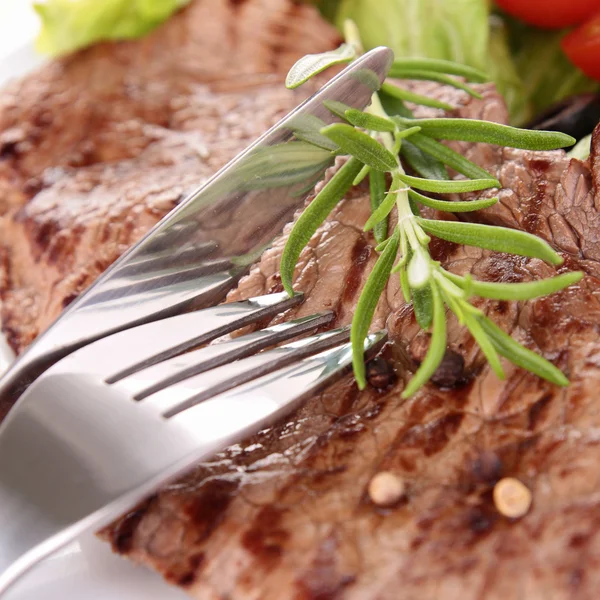 Gegrilltes Beefsteak — Stockfoto