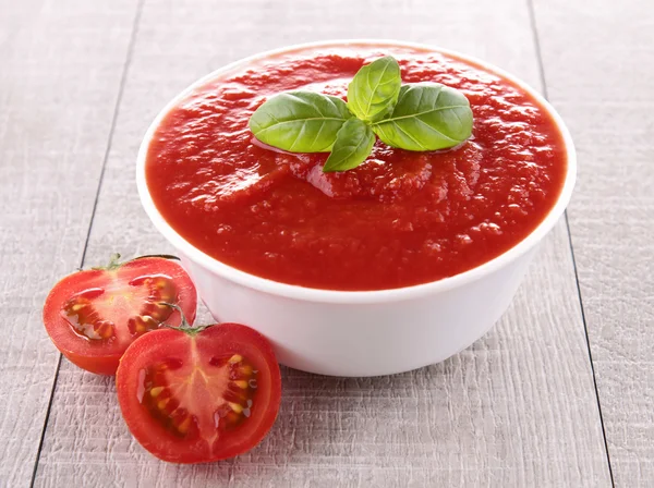 Pomidorowy sos/zupy/gazpacho — Zdjęcie stockowe