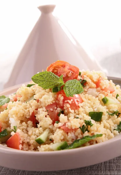 Tagine, couscous salade met groenten — Stockfoto