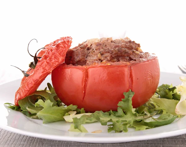 Stuffed tomato with beef — Stock Photo, Image