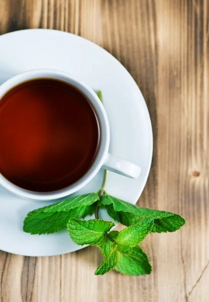 Taza de té con menta —  Fotos de Stock