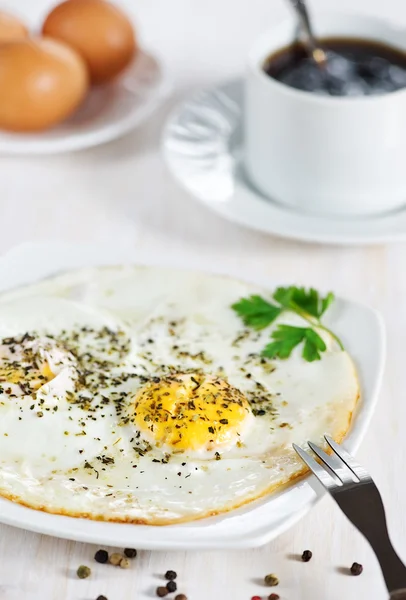 Τηγανητά αυγά — Φωτογραφία Αρχείου