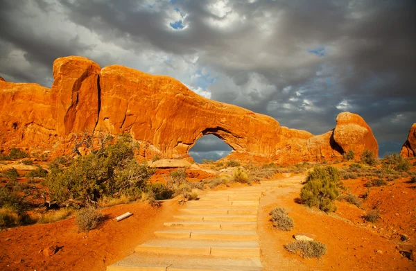Arco della porta nel Parco Nazionale degli Archi, Utah — Foto Stock