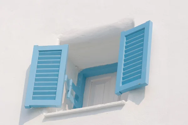 Mavi vintage windows — Stok fotoğraf