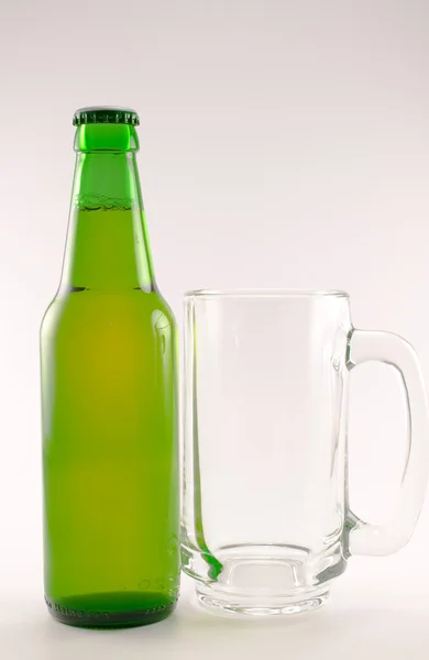 Bottiglia di birra verde — Foto Stock