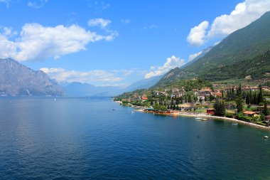 kıyı şeridi lake garda, İtalya