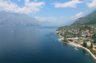 kıyı şeridi lake garda, İtalya