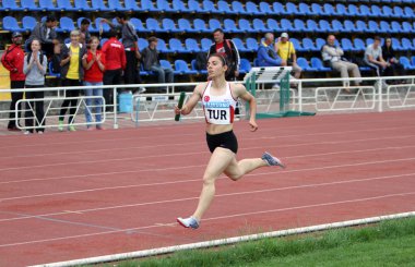 atlet üzerinde 25 Mayıs 2012, yalta, Ukrayna Ukrayna, Türkiye ve Rusya arasında Uluslararası Atletizm buluşma.