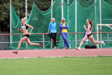 Yalta, Ukrayna - 25 Mayıs: atlet atletik International 25 Mayıs 2012 yalta, Ukrayna, Ukrayna, Türkiye ve Rusya arasında karşılamak.