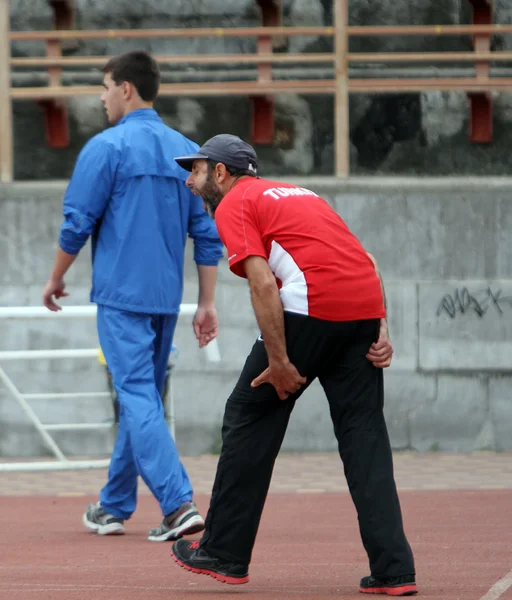Treinador no encontro atlético internacional entre a UCRÂNIA, TURQUIA e BÉLGICA em 25 de maio de 2012 em Yalta, Ucrânia . — Fotografia de Stock