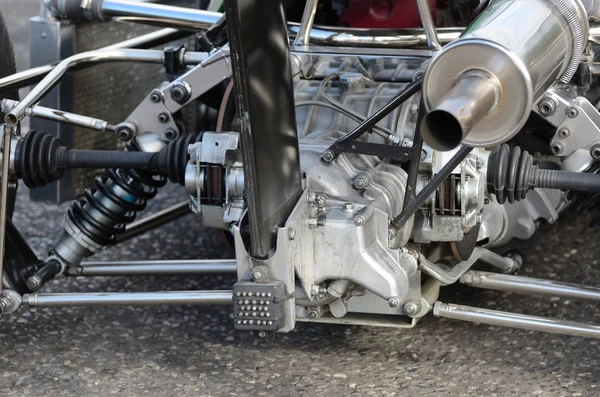 背面からの車のエンジン — ストック写真
