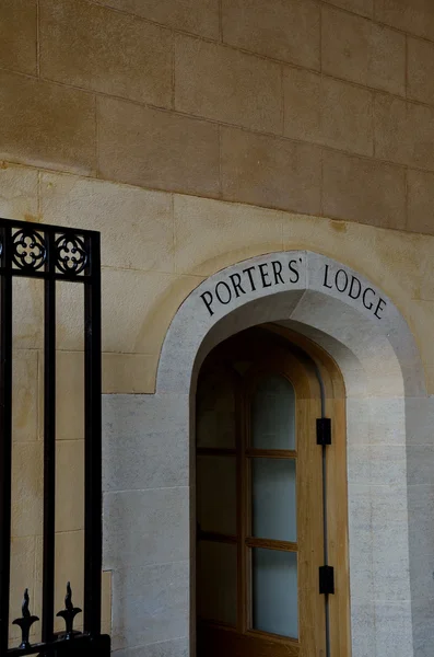 Entrance to porters lodge — Stock Photo, Image