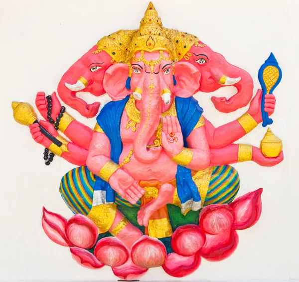 Dios indio o hindú llamado Trimukha Ganapati — Foto de Stock