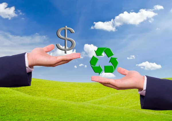 Homem de negócios mão troca dólar sinal e ícone de reciclagem — Fotografia de Stock