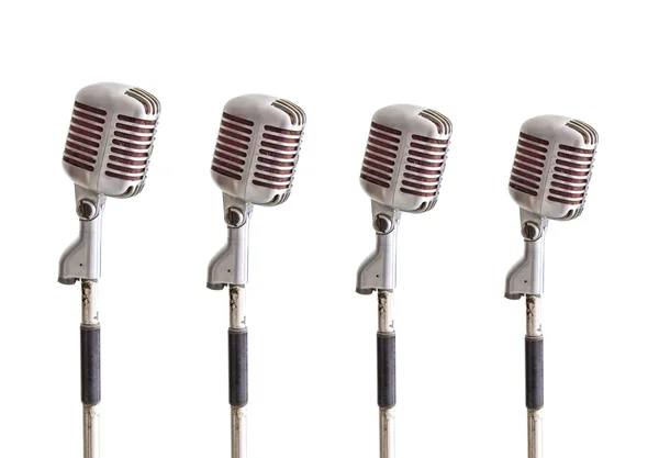 Vintage mikrofon izolované na bílém pozadí — Stock fotografie