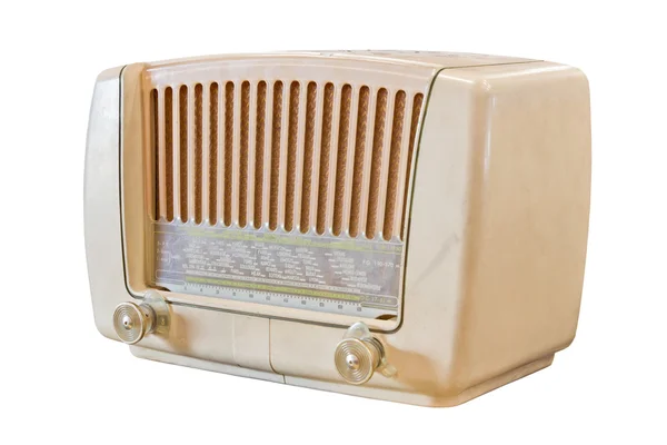 Radio vintage aislada sobre fondo blanco —  Fotos de Stock
