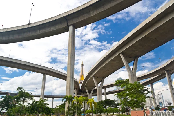 Пуміпон мосту в Бангкоку Samut Prakarn, Таїланд — стокове фото