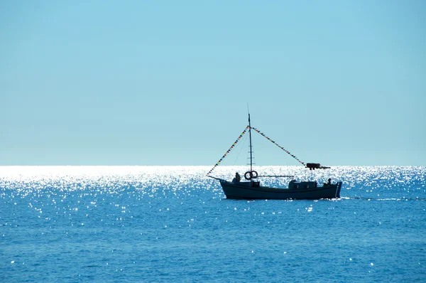 स्माल मोटर नौका काले सागर के माध्यम से नौका — स्टॉक फ़ोटो, इमेज