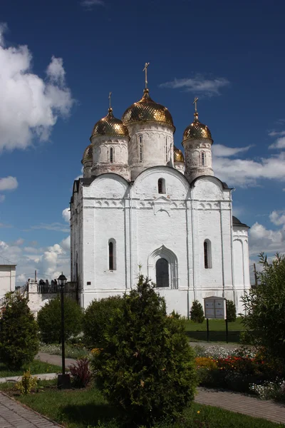 Luzhetsky klášter. kostel Narození Panny Marie. MOZHAISK — Stock fotografie