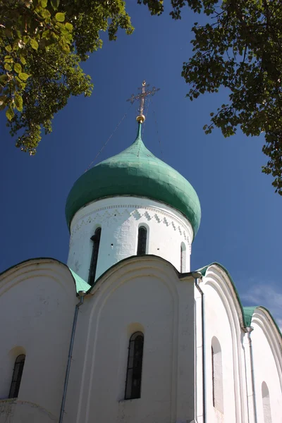 俄罗斯雅罗斯拉夫尔地区、 佩扎列斯基。圣洁变身大教堂 — 图库照片