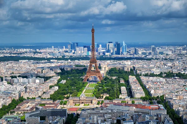Ейфелева вежа, Париж - Франції — стокове фото