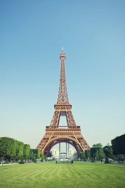 艾菲尔铁塔，巴黎-法国 — 图库照片