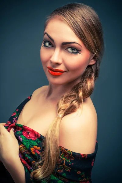 Retrato de glamour de mujer rubia —  Fotos de Stock