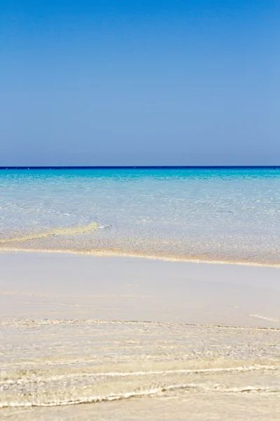 Blå havet på lampedusa - Sicilien — Stockfoto