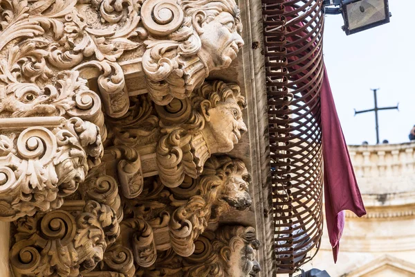 Europa, Włochy, Sycylia, widok z balkonu barokowe noto — Zdjęcie stockowe