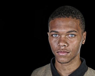 iyi görünümlü bir adam