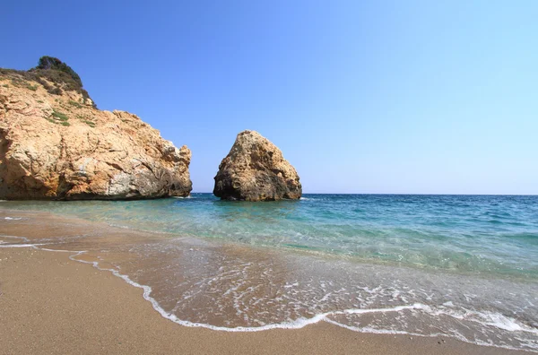 Пляж в Греции летом — стоковое фото