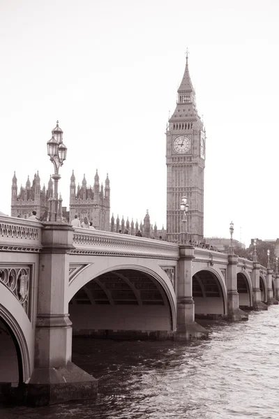 Westminster bridge en de big ben, Londen — Stockfoto
